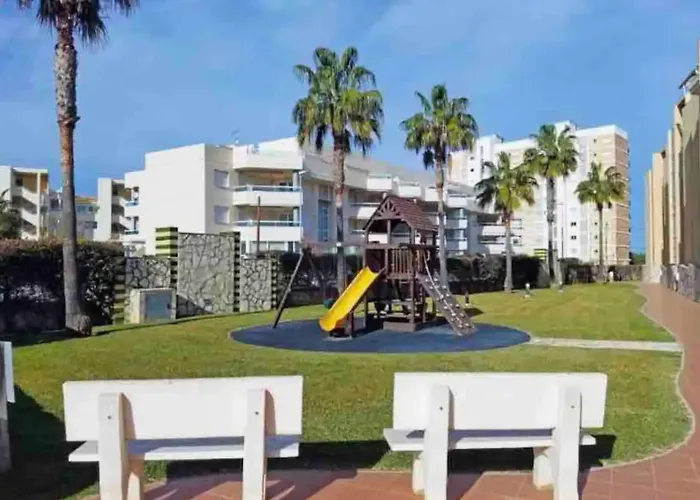 ¡Precioso Apartamento En 1 Linea Con Piscina!