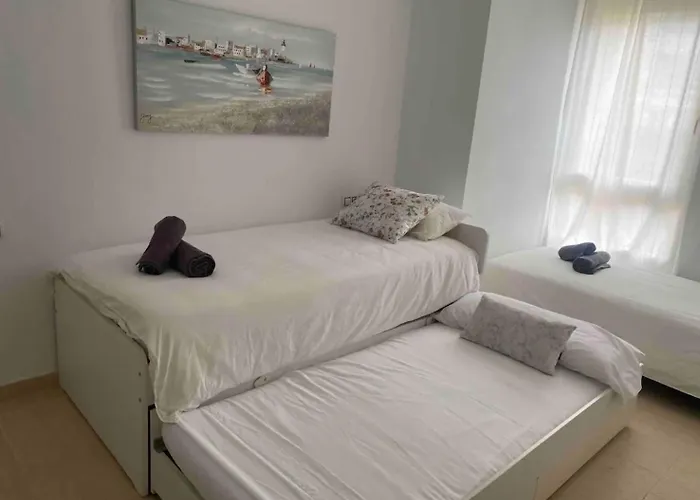 ¡Precioso Apartamento En 1 Linea Con Piscina!