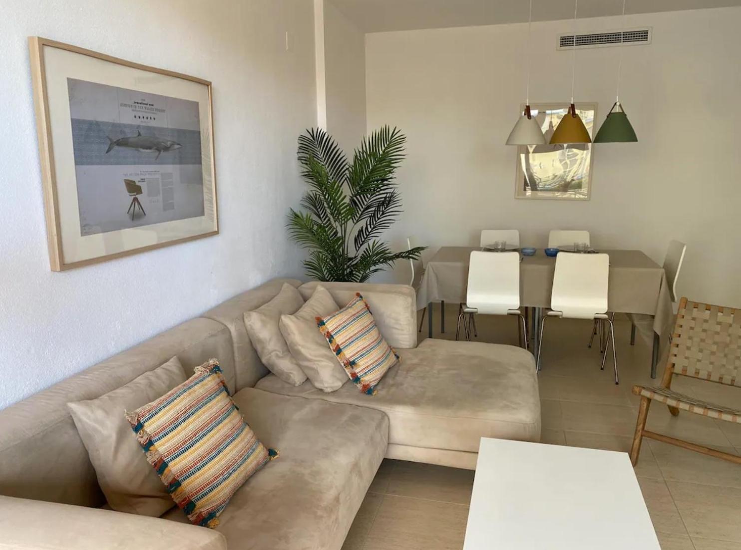 ¡precioso En 1 Linea Con Piscina! * Denia
